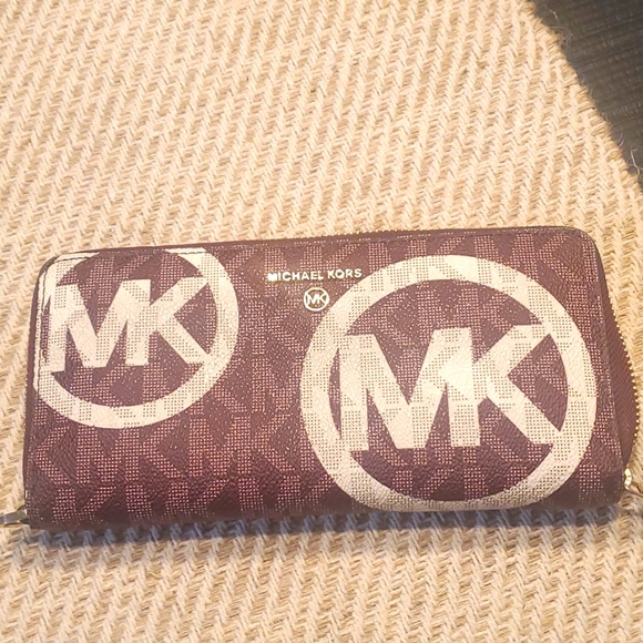 NWT Michael‎ Kors Jet Set charm wallet - Picture 1 of 9